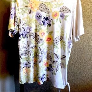 Chicos side-tie tee size 1 (M, 8, 36”- 37.5”)